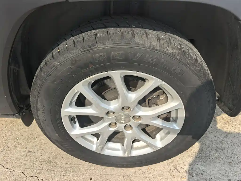 Cherokee 2.4 L Professional