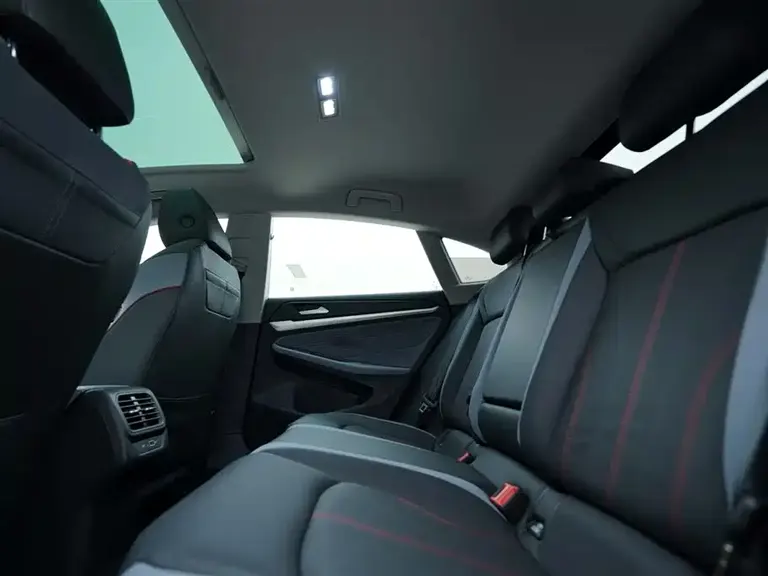 Volkswagen Lamando Lamando L 280 TSI DSG Dazzle Hot
