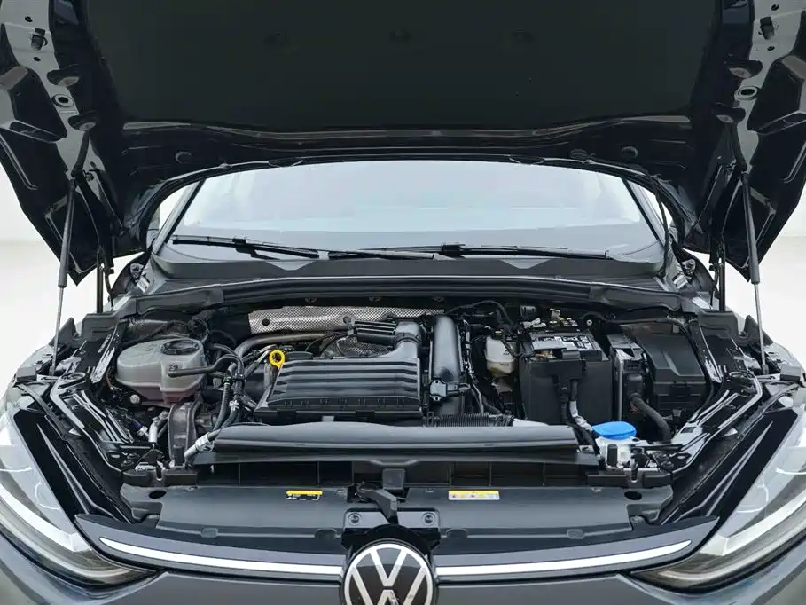 Lamando Lamando L 280 TSI DSG Dazzle Hot