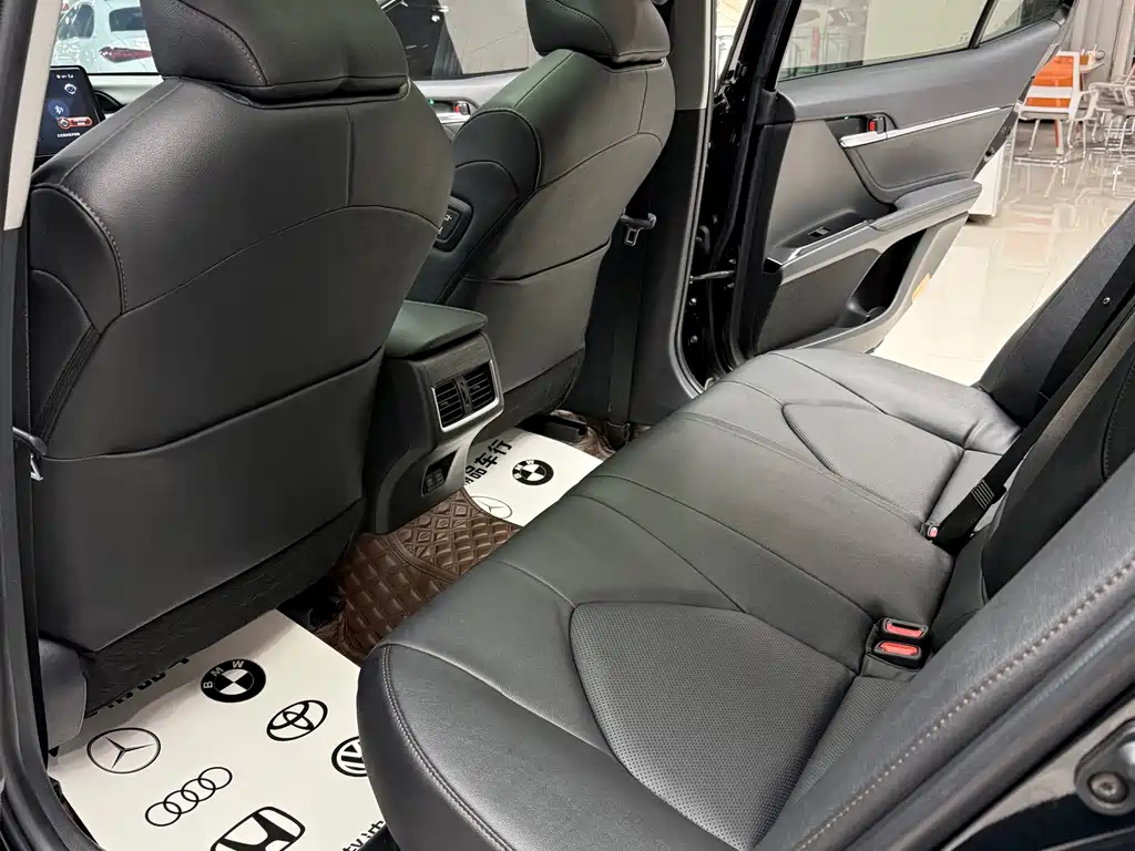 Camry Dual Engine 2.5 HG Luxury
