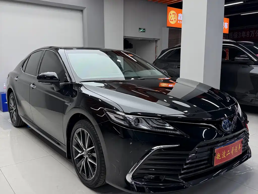 Camry Dual Engine 2.5 HG Luxury