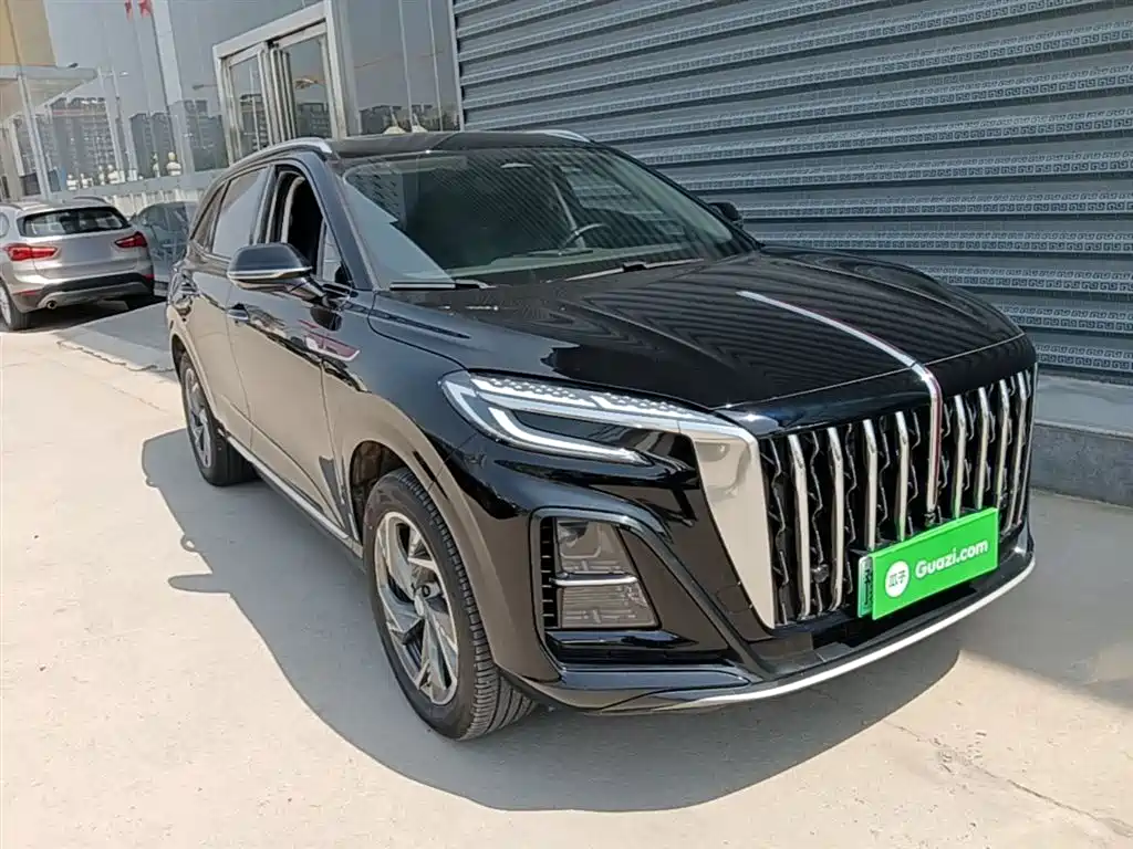 Hongqi HS3 PHEV 115 km Power Action