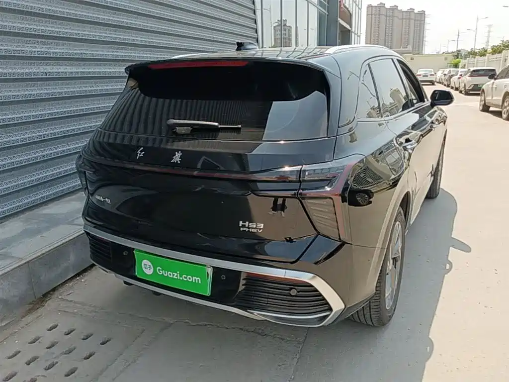 Hongqi HS3 PHEV 115 km Power Action