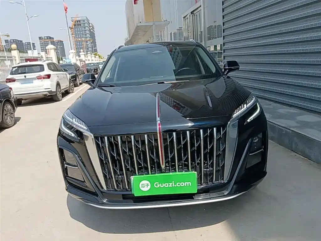 Hongqi HS3 PHEV 115 km Power Action