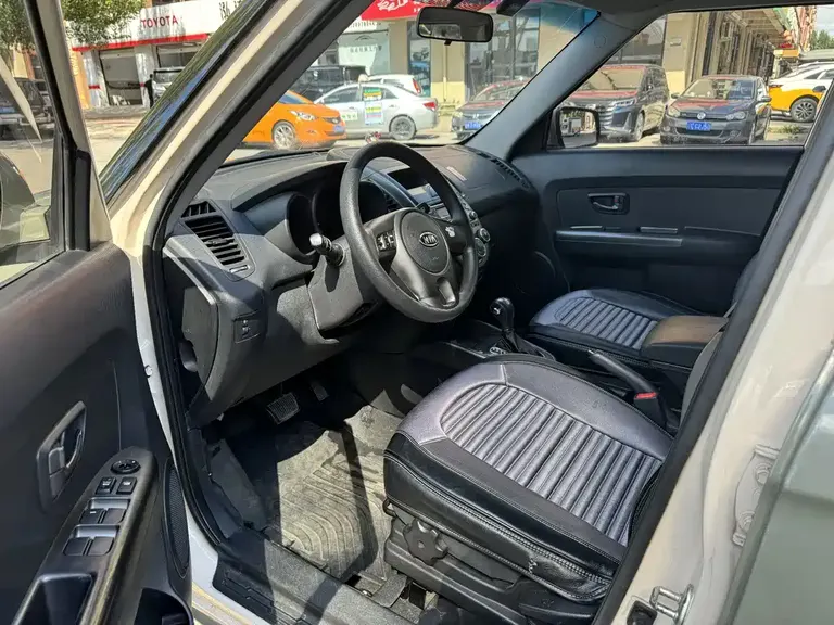 Kia Soul 1.6 L AT GL