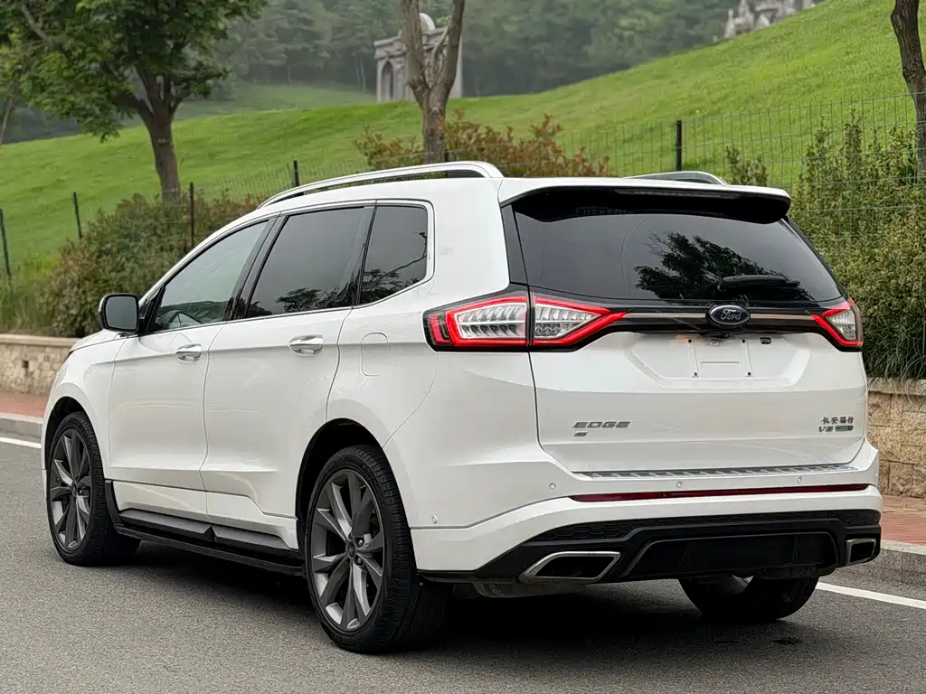 Edge EcoBoost 330 V6 4 WD Sport 7-seat