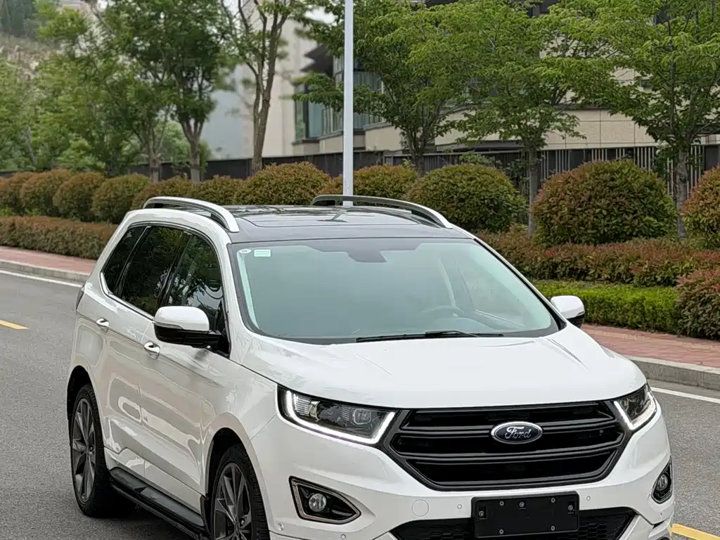 Edge EcoBoost 330 V6 4 WD Sport 7-seat