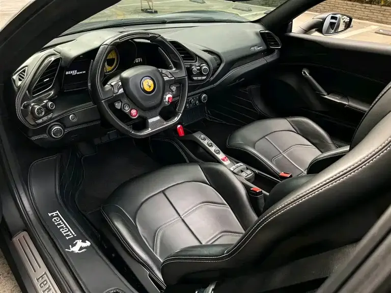Ferrari 488 488 Spider
