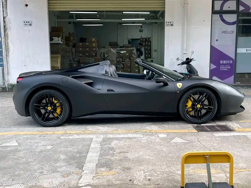 Ferrari 488 488 Spider