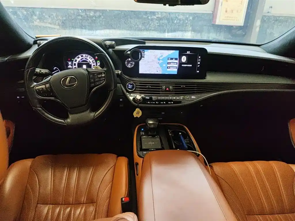 Lexus LS 500 h Executive
