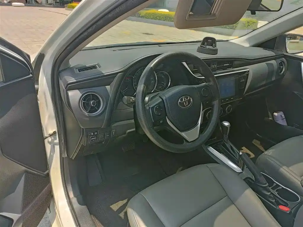 Levin Facelift 185 T CVT Elite CN-V