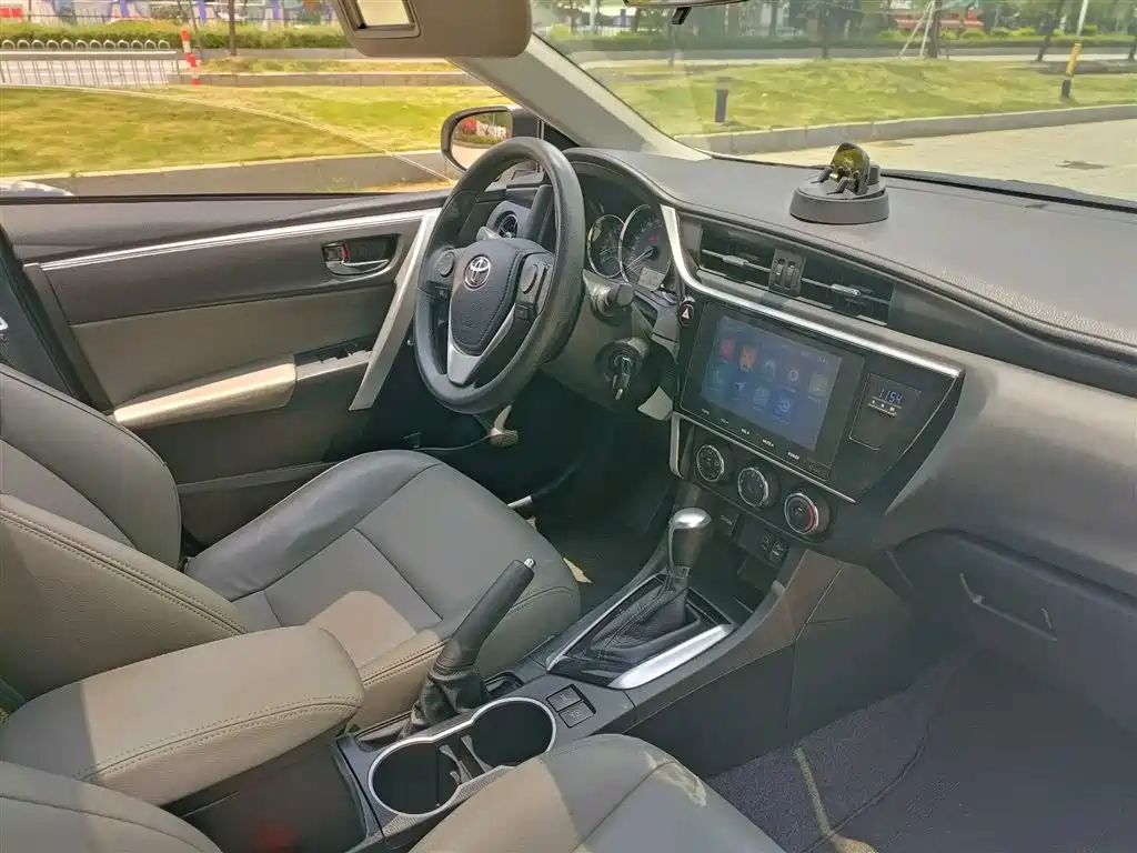 Levin Facelift 185 T CVT Elite CN-V