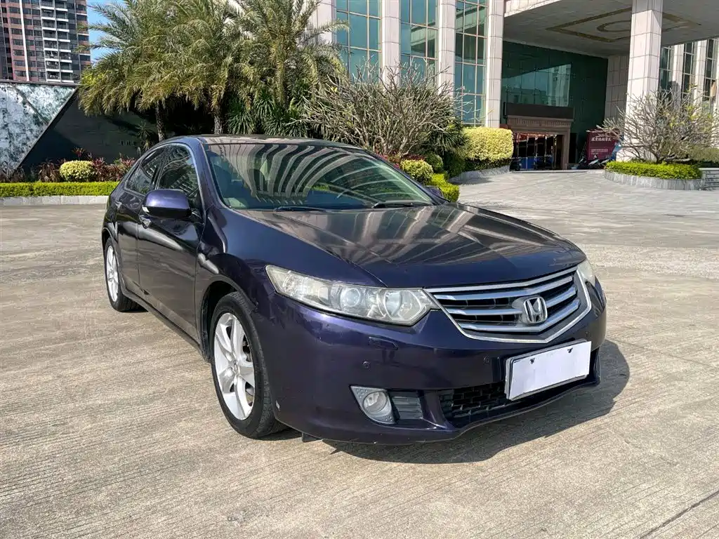 Spirior 2.4 L Distinguished Navigation
