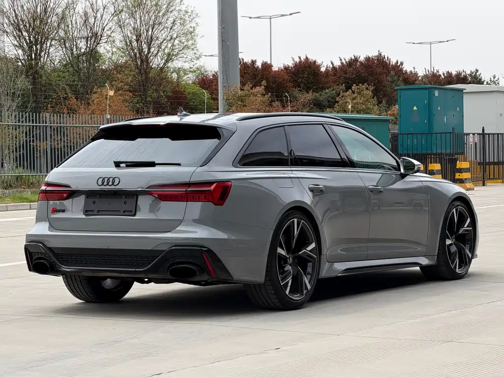 Audi RS 6 RS 6 4.0 T Avant