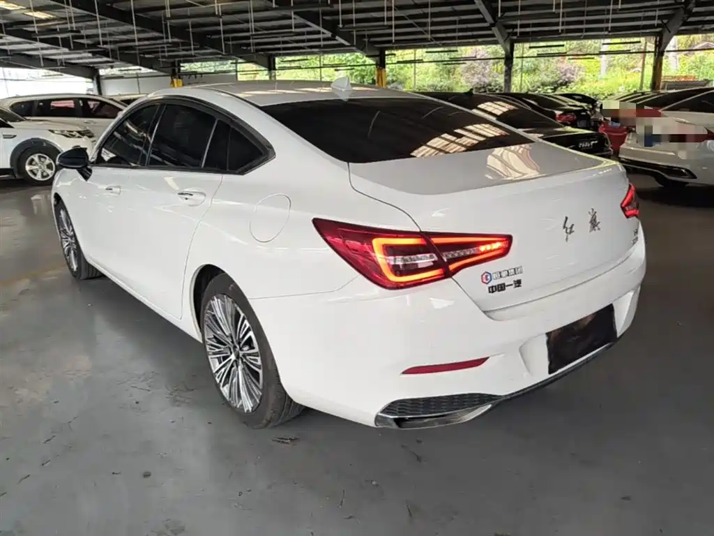Hongqi H5 Classic Facelift 1.5 T DCT Flagship Charm
