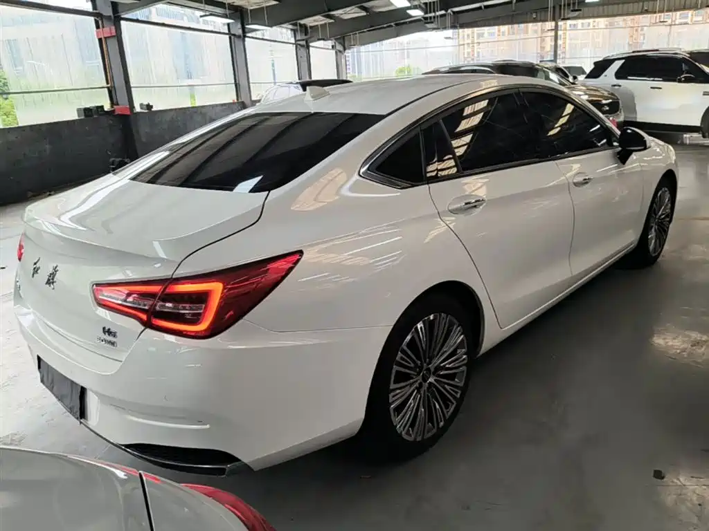 Hongqi H5 Classic Facelift 1.5 T DCT Flagship Charm