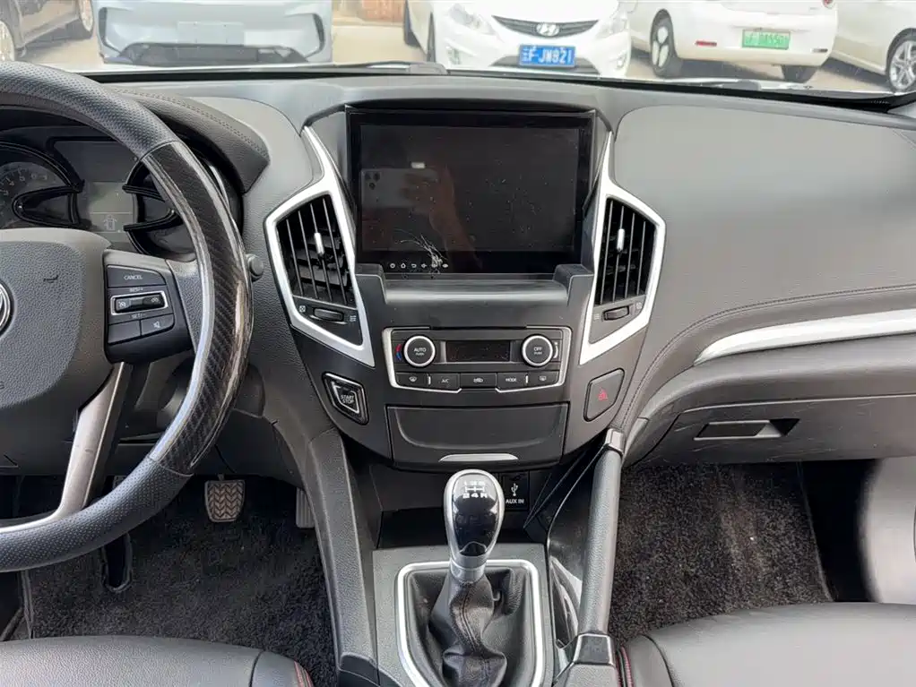 Dongfeng Fengshen AX7 东风风神AX7 2016款 1.4 T 手动智悦型