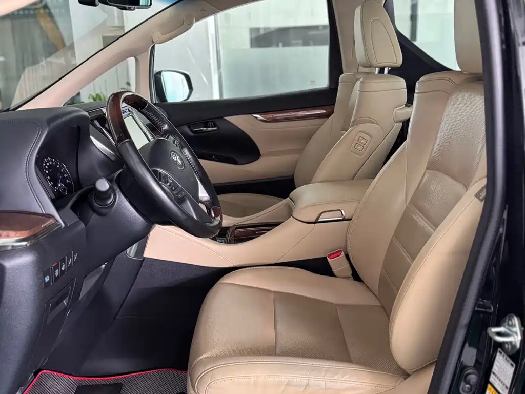 Alphard 3.5 L Distinguished