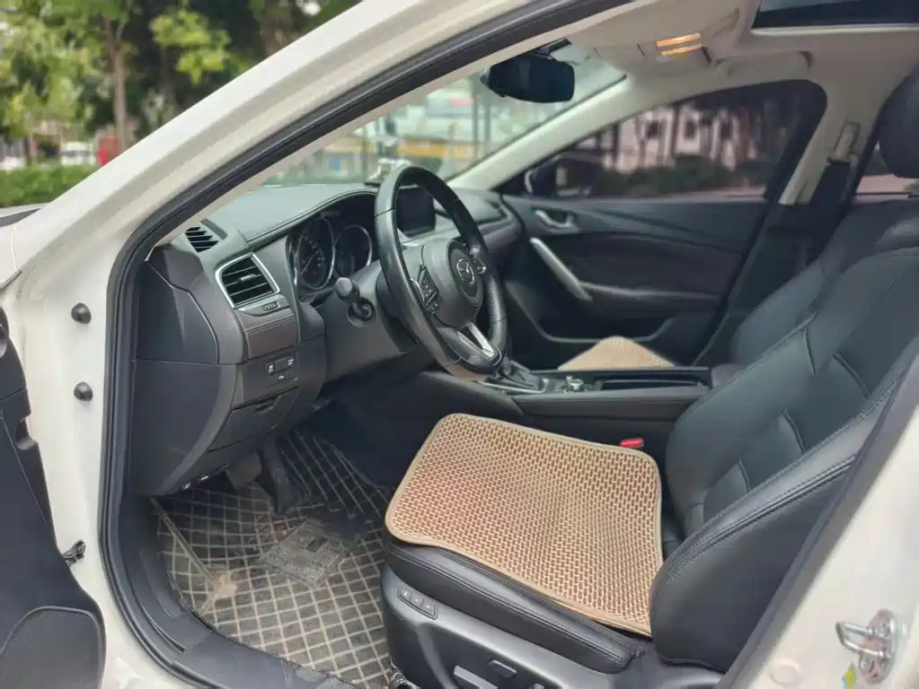 Atenza 2.0 L Blue Sky Luxury CN-V