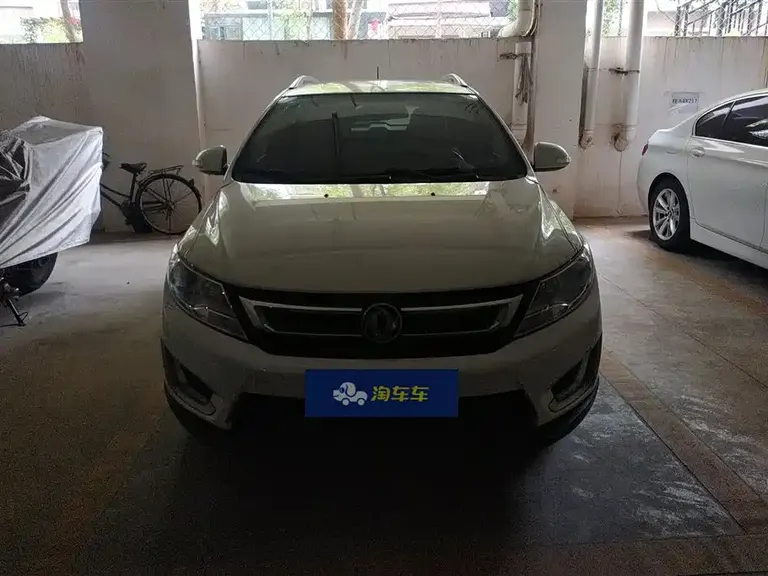 Dongfeng Fengshen AX3 1.5 L Manual Premium Cool