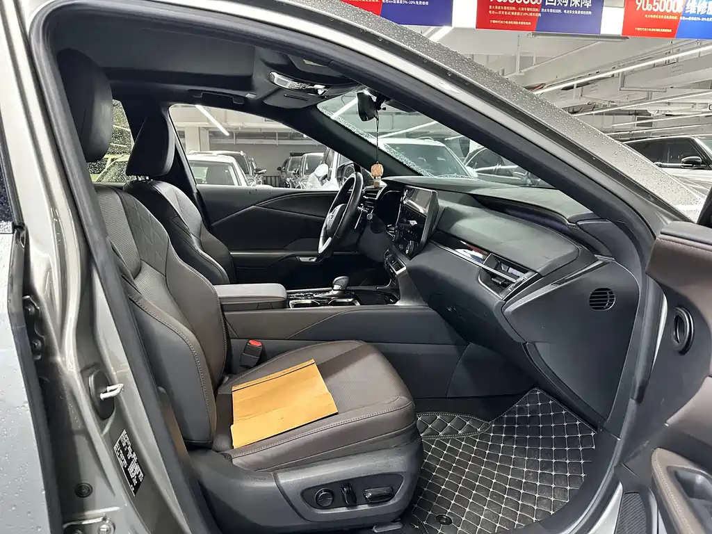 Lexus RX NEV 450 h+ 4 WD Smooth Enjoyment