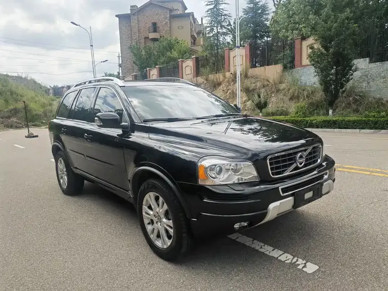 Volvo XC90 2.5 T T5 Luxury Upgraded
