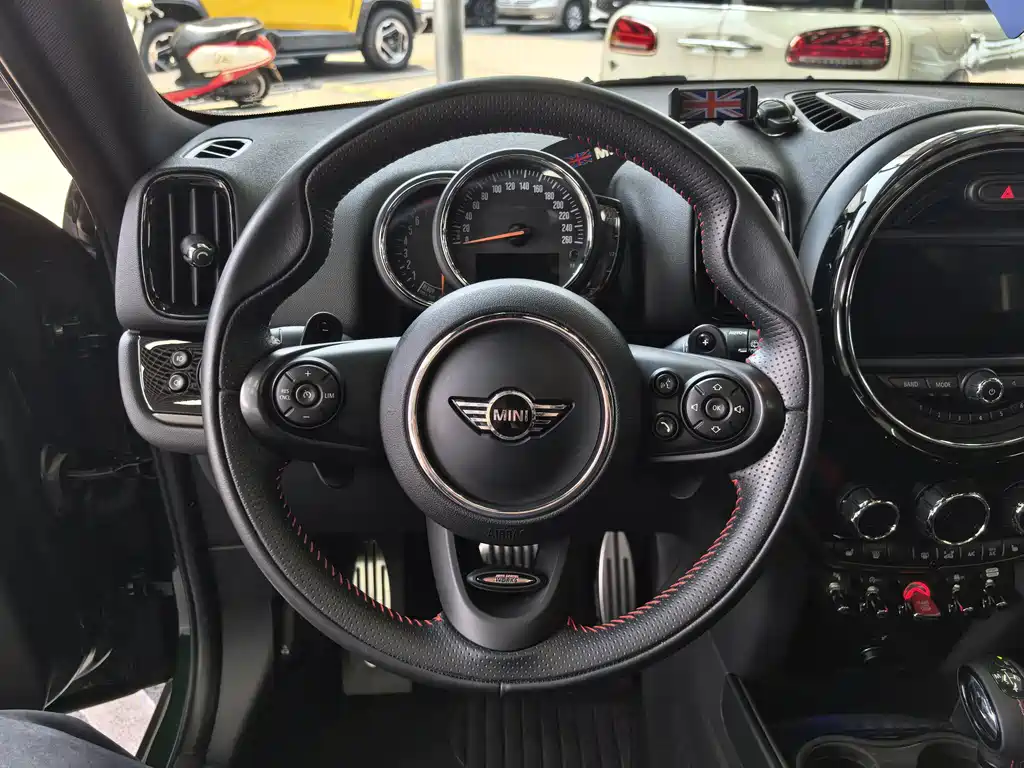 MINI COUNTRYMAN 2.0 T COOPER S ALL4 Racer