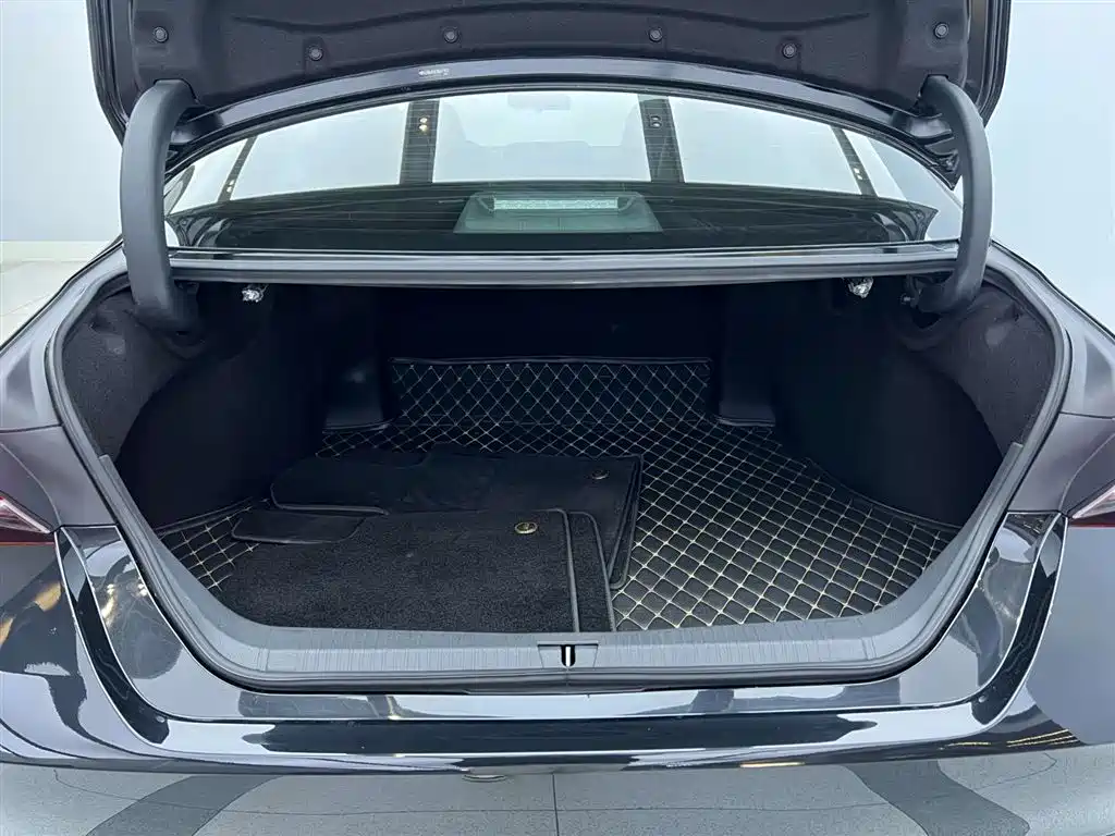 Avalon 2.5 L Luxury