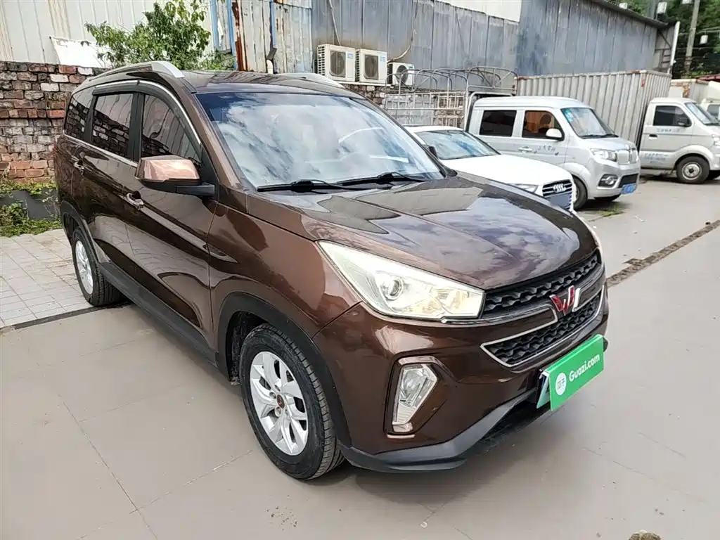 Wuling Hongguang S3 1.5 L Manual Luxury CN-V