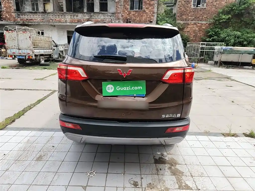 Wuling Hongguang S3 1.5 L Manual Luxury CN-V