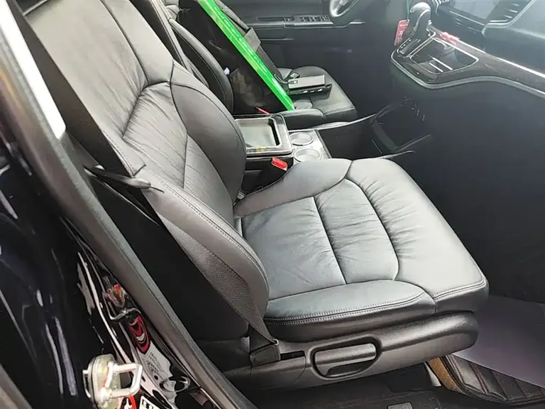 Honda Odyssey 2.0 L Sharp· Smart Enjoyment