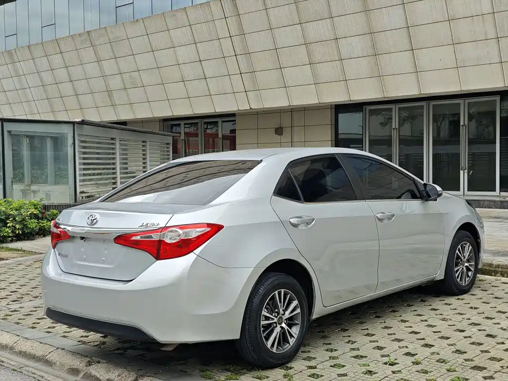 Levin 1.6 E CVT New Sharp