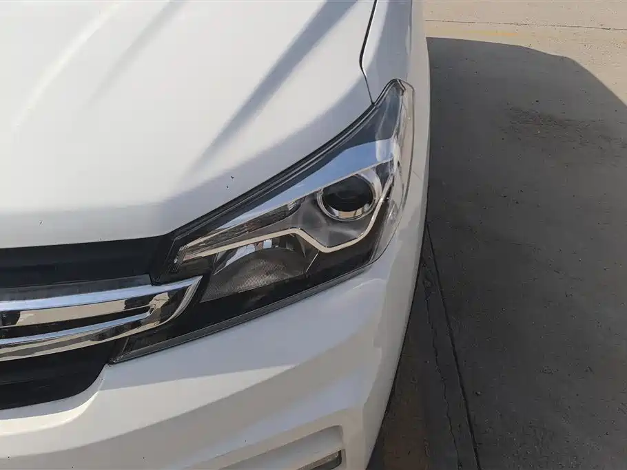 Fengguang S560 Upgraded 1.8 L CVT Distinguished 7-seat