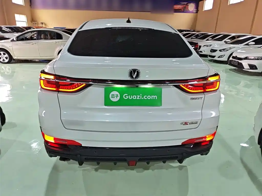 Changan CS85 Coupe 1.5 T DCT Luxury