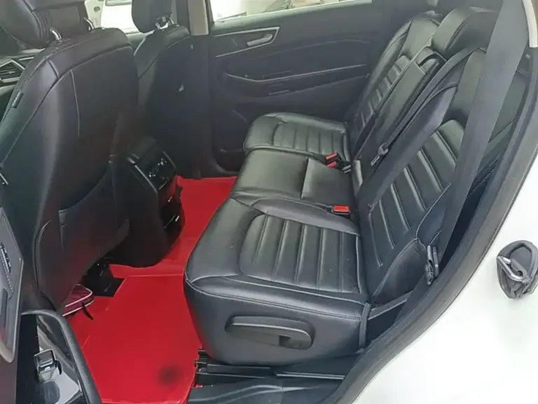 Ford Edge EcoBoost 245 2 WD Platinum Sharp 7-seat CN-V