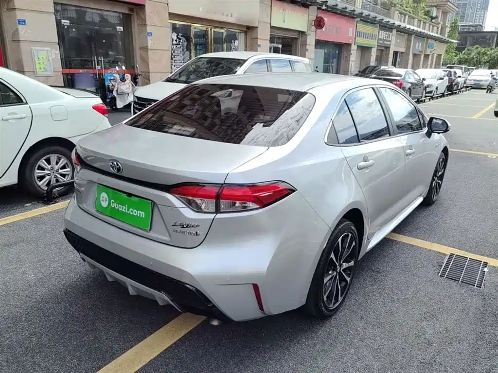 Levin Dual Engine 1.8 H E-CVT Sport