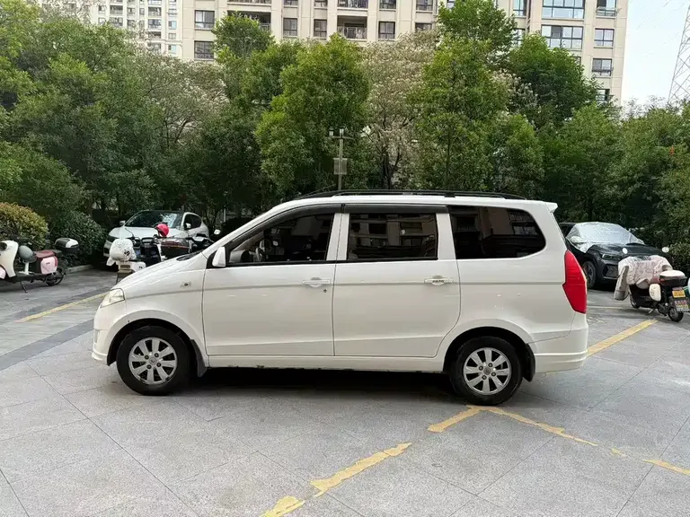 Wuling Hongguang 1.2 L S Standard CN-IV
