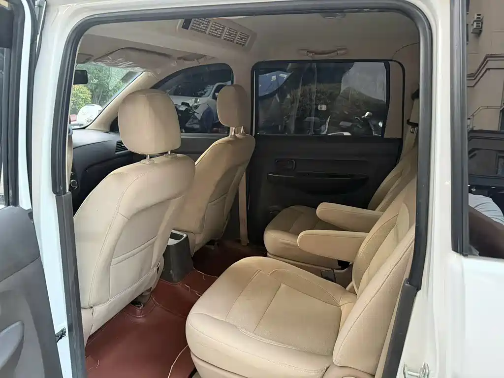 Wuling Hongguang 1.2 L S Standard CN-IV