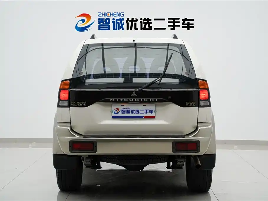 Pajero Supao 帕杰罗速跑 2004款 3.0 L 自动四驱超豪华版