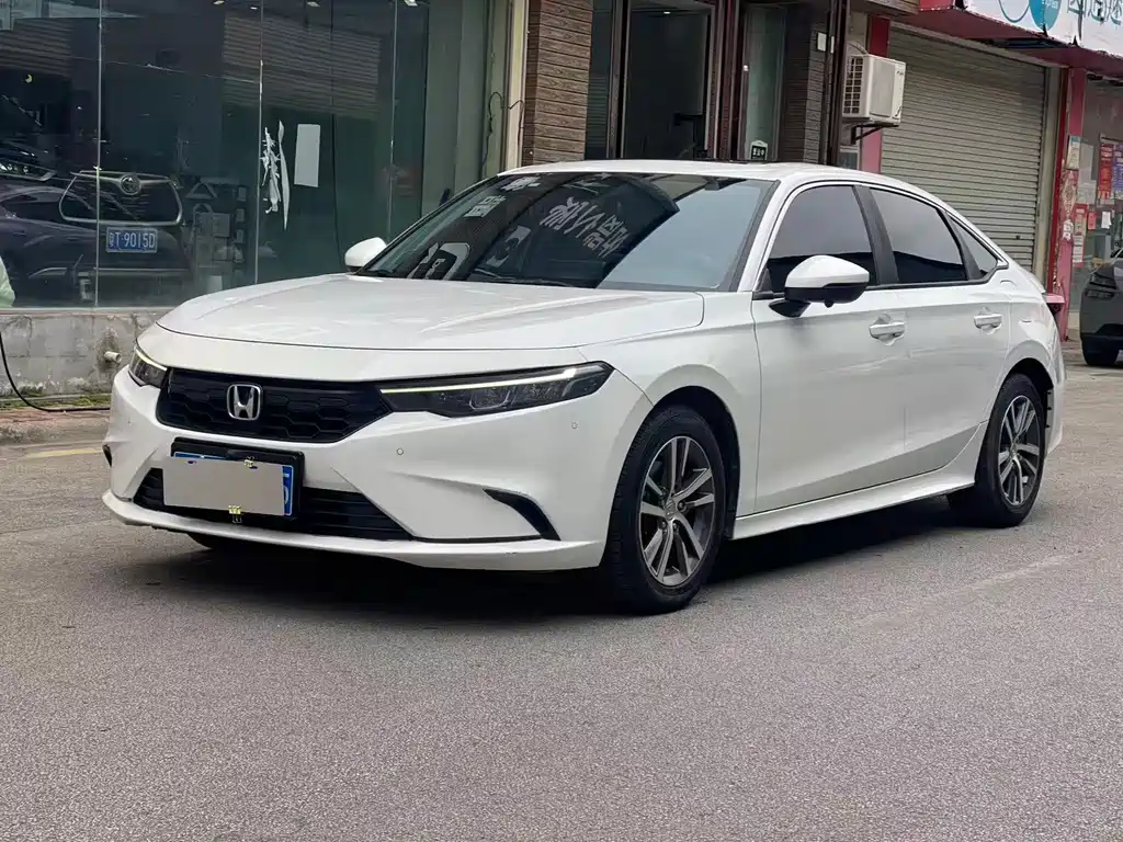 Integra 240 TURBO CVT Tech