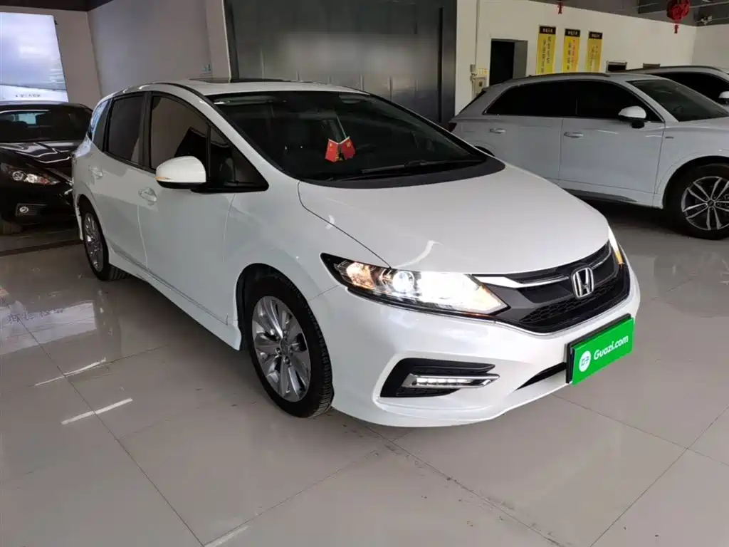 Jade 1.8 L Auto Comfort 5-seat