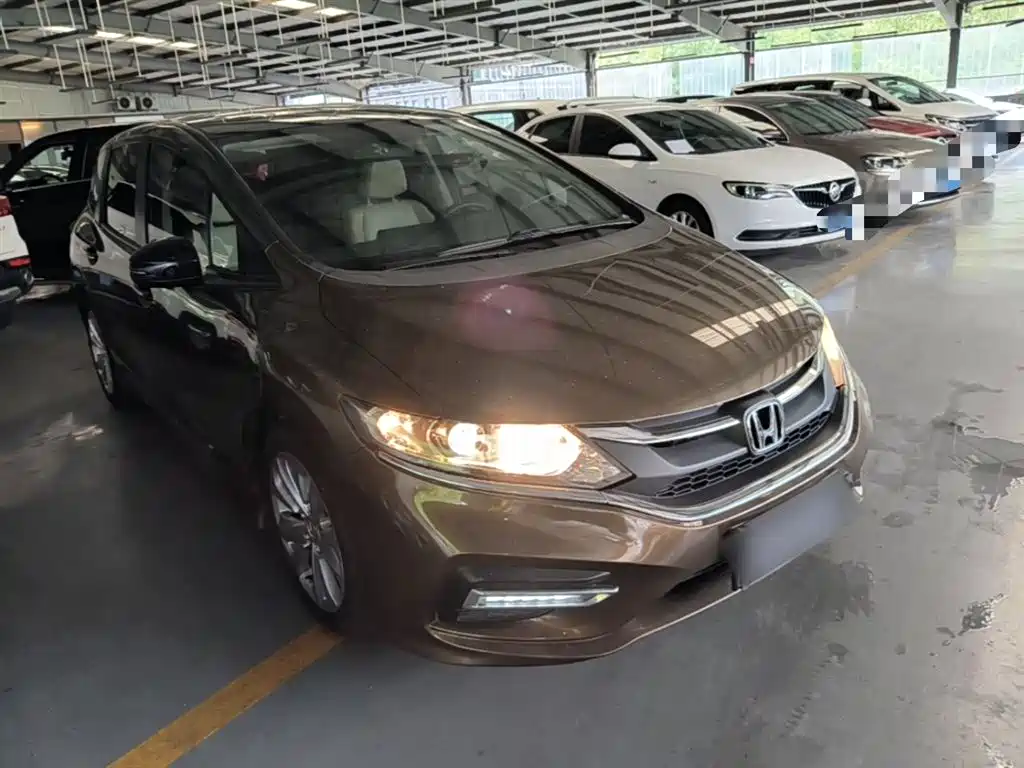 Jade 1.8 L Auto Comfort 5-seat
