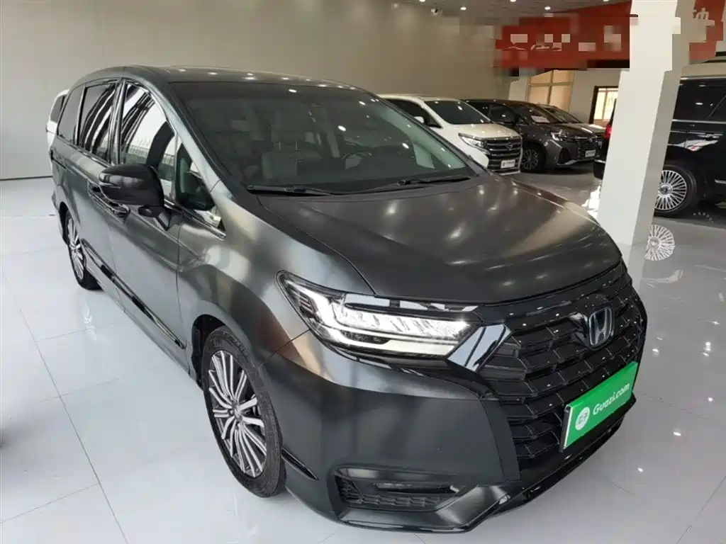 Elysion 2.0 L e:HEV Luxury