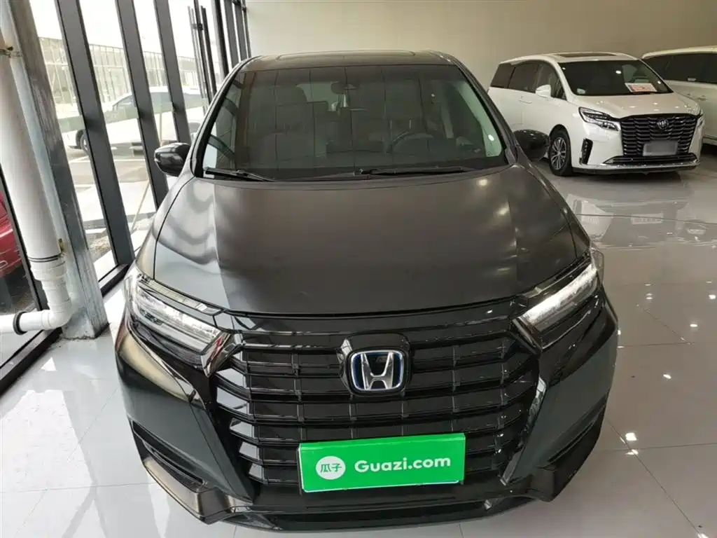 Elysion 2.0 L e:HEV Luxury