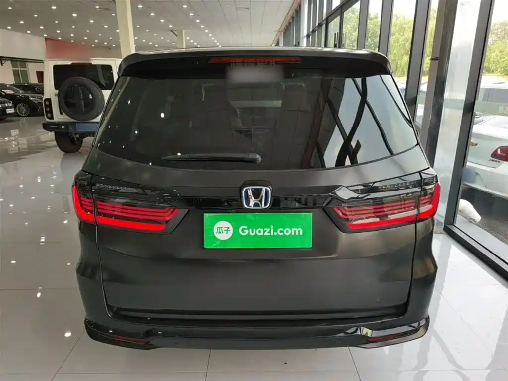 Elysion 2.0 L e:HEV Luxury