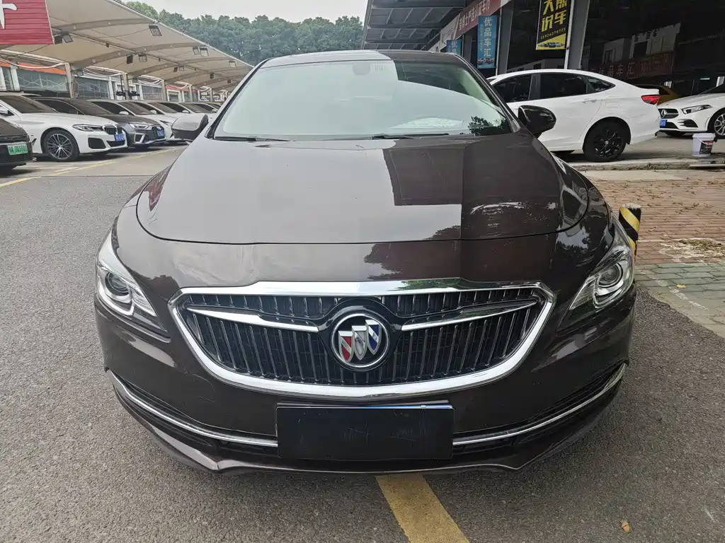 LaCrosse Facelift 20 T Leading
