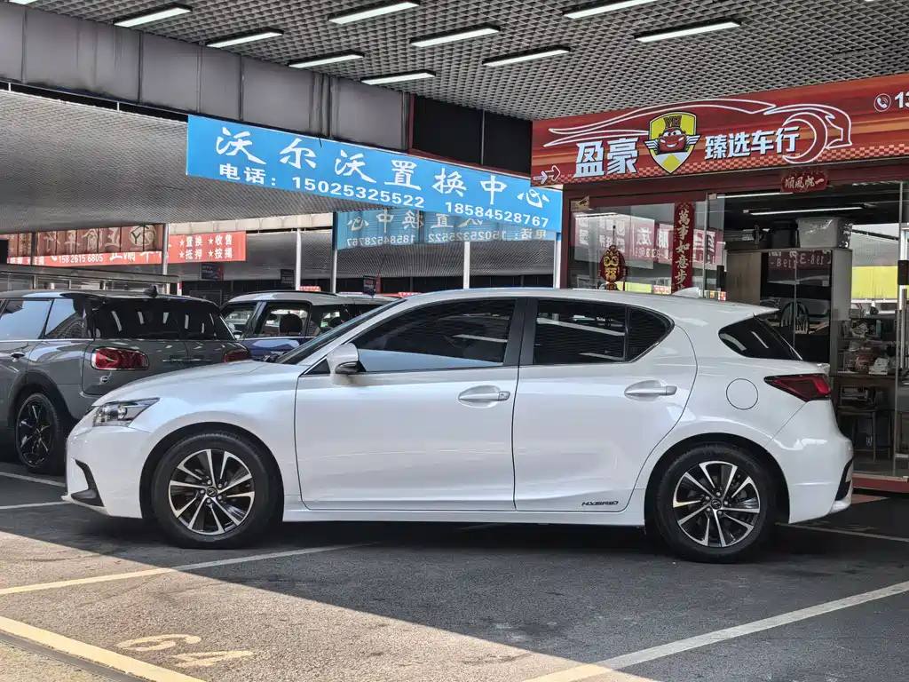 Lexus CT CT200 h Elite Mono CN-V