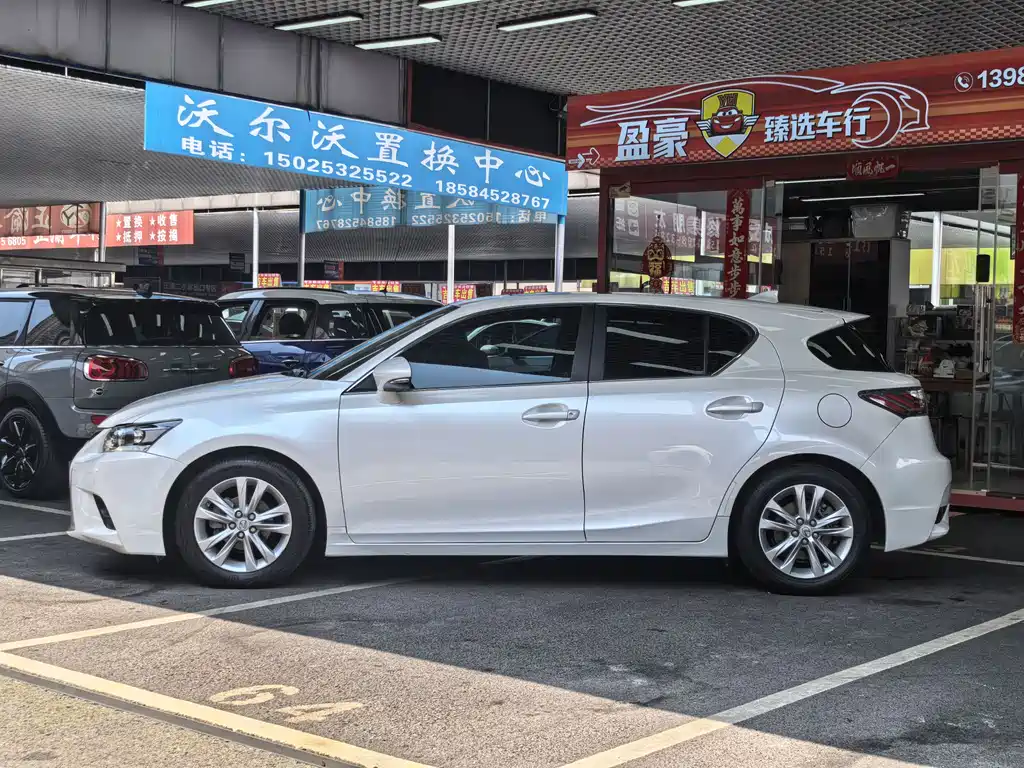 Lexus CT CT200 h Comfort Mono