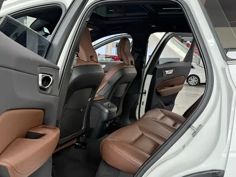 Volvo XC60 B5 4 WD Smart Ease Luxury
