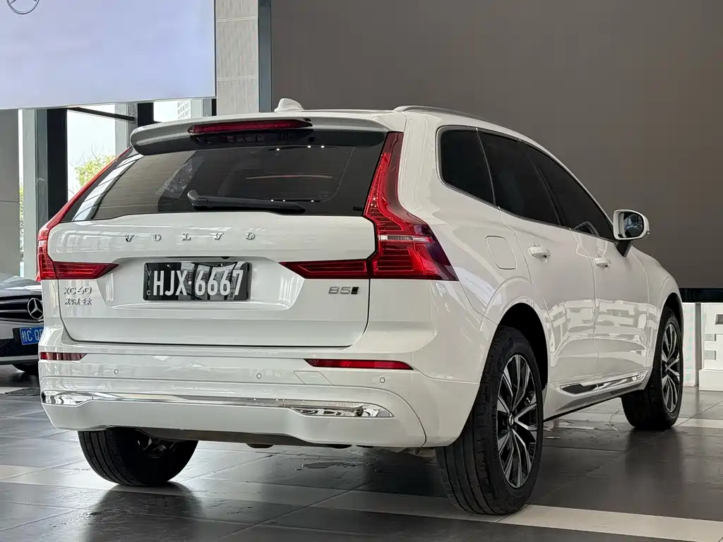 Volvo XC60 B5 4 WD Smart Ease Luxury
